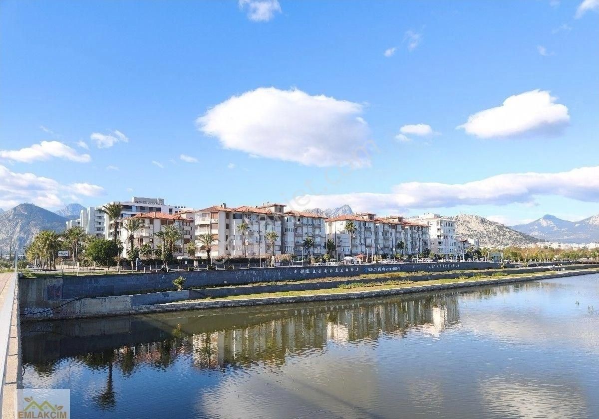 Denize Sıfır Sitede Deniz Manzaralı Daire - Görsel 21