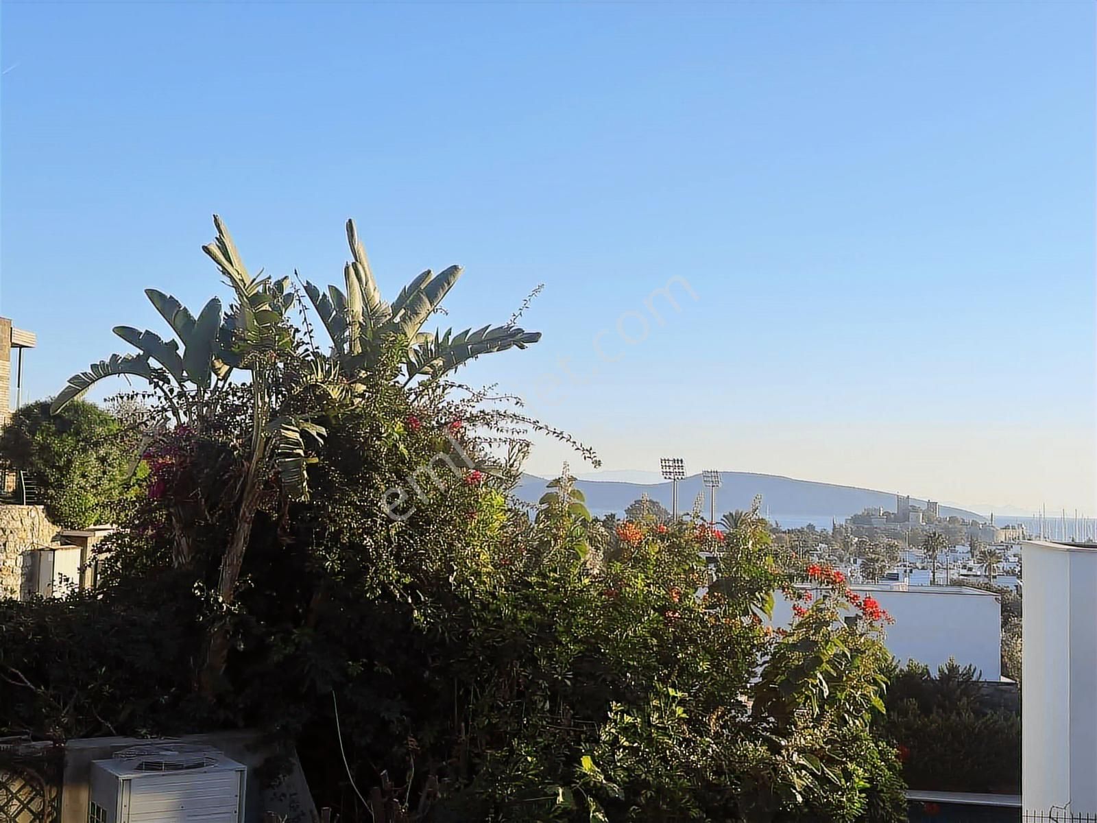 Kale Ve Deniz Manzaralı Yıllık Kiralık 4,5+1 Daire - Görsel 13