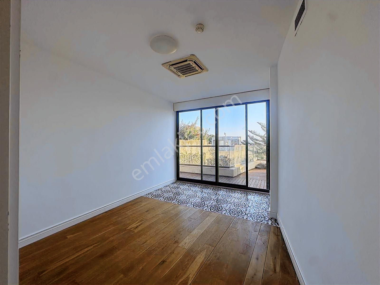 Kale Ve Deniz Manzaralı Yıllık Kiralık 4,5+1 Daire - Görsel 8