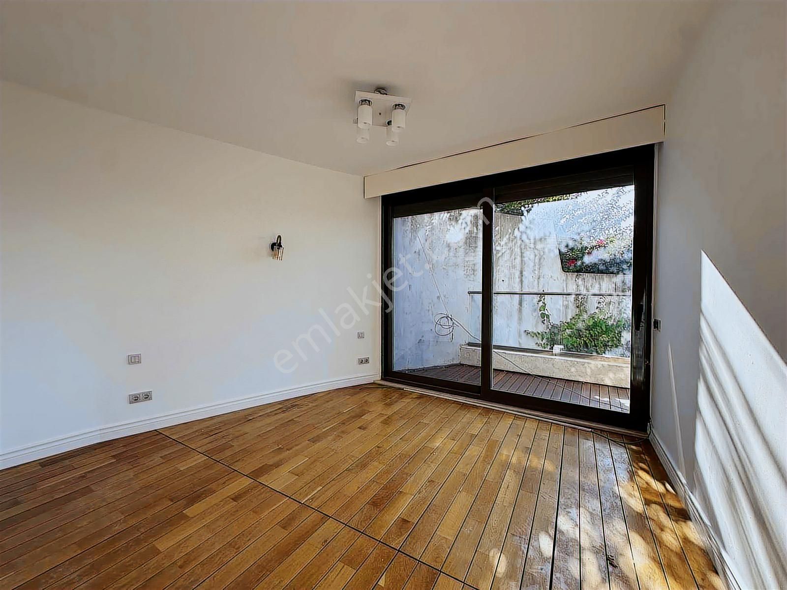 Kale Ve Deniz Manzaralı Yıllık Kiralık 4,5+1 Daire - Görsel 19