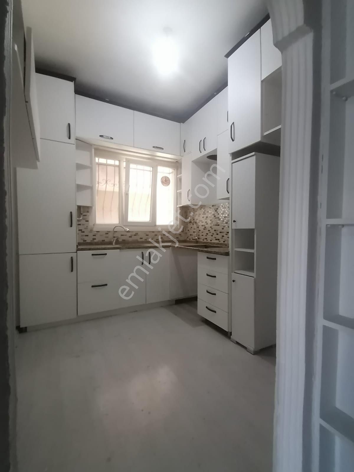 Ümraniye Tepeüstü Mahallesi Metroya Yürüme Mesafesinde.alemdag Caddesinde - Görsel 8