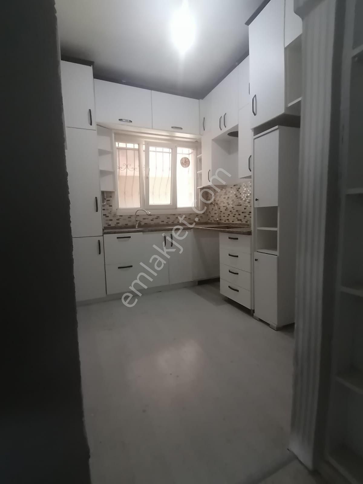 Ümraniye Tepeüstü Mahallesi Metroya Yürüme Mesafesinde.alemdag Caddesinde - Görsel 12