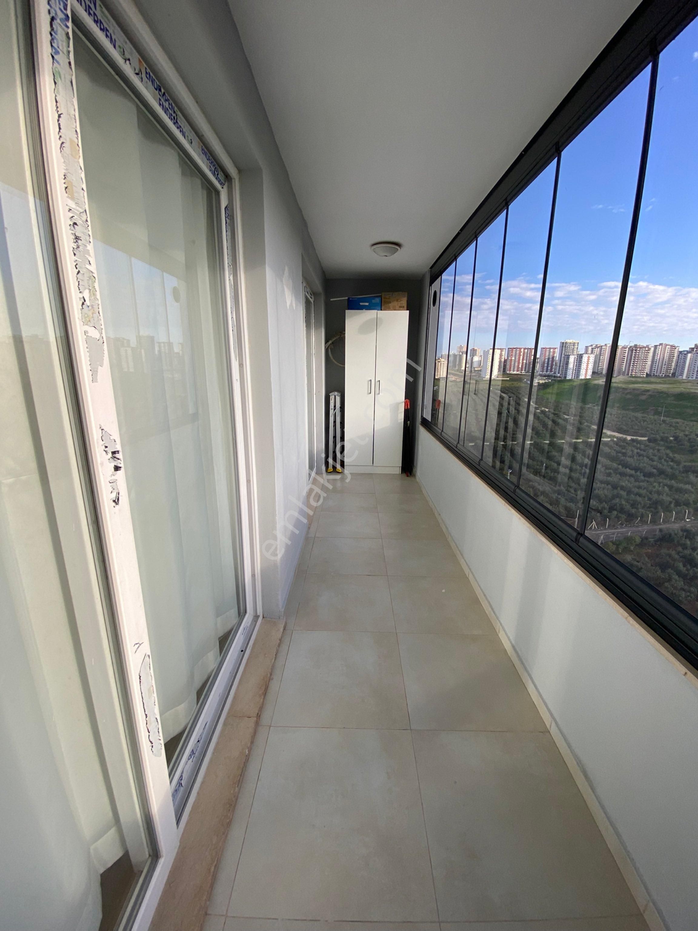 Çatalan Cadde Üzeri 1+1 Çok Geniş Full Eşyalı Daire - Görsel 13