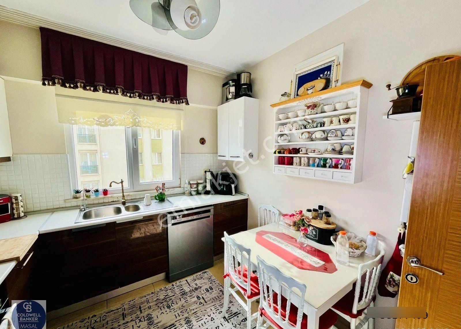 Mahal Sancaktepe'de Satılık 3+1 Geniş Balkonlu Satılık Daire - Görsel 2