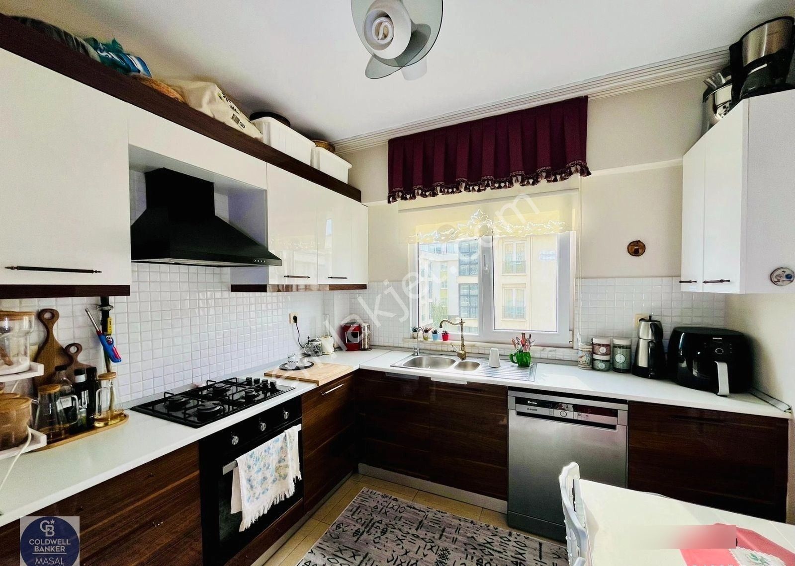 Mahal Sancaktepe'de Satılık 3+1 Geniş Balkonlu Satılık Daire - Görsel 4