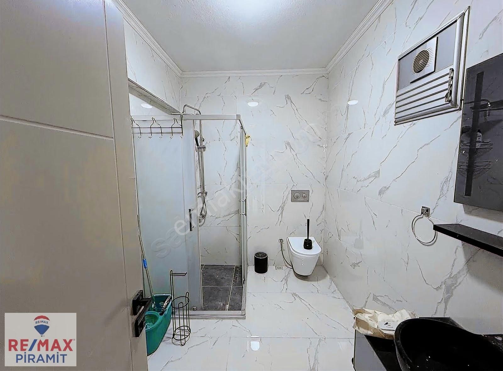 Muhteşem Deniz Manzaralı İçi Komple Yenilenmiş 3+1 - Görsel 19