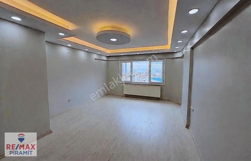 Muhteşem Deniz Manzaralı İçi Komple Yenilenmiş 3+1 - Görsel 23