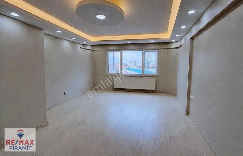 Muhteşem Deniz Manzaralı İçi Komple Yenilenmiş 3+1 - Görsel 13