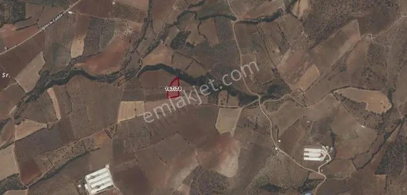 Salihli İğdecik Mahallesi'nde 3965 M2 Satılık Tarla