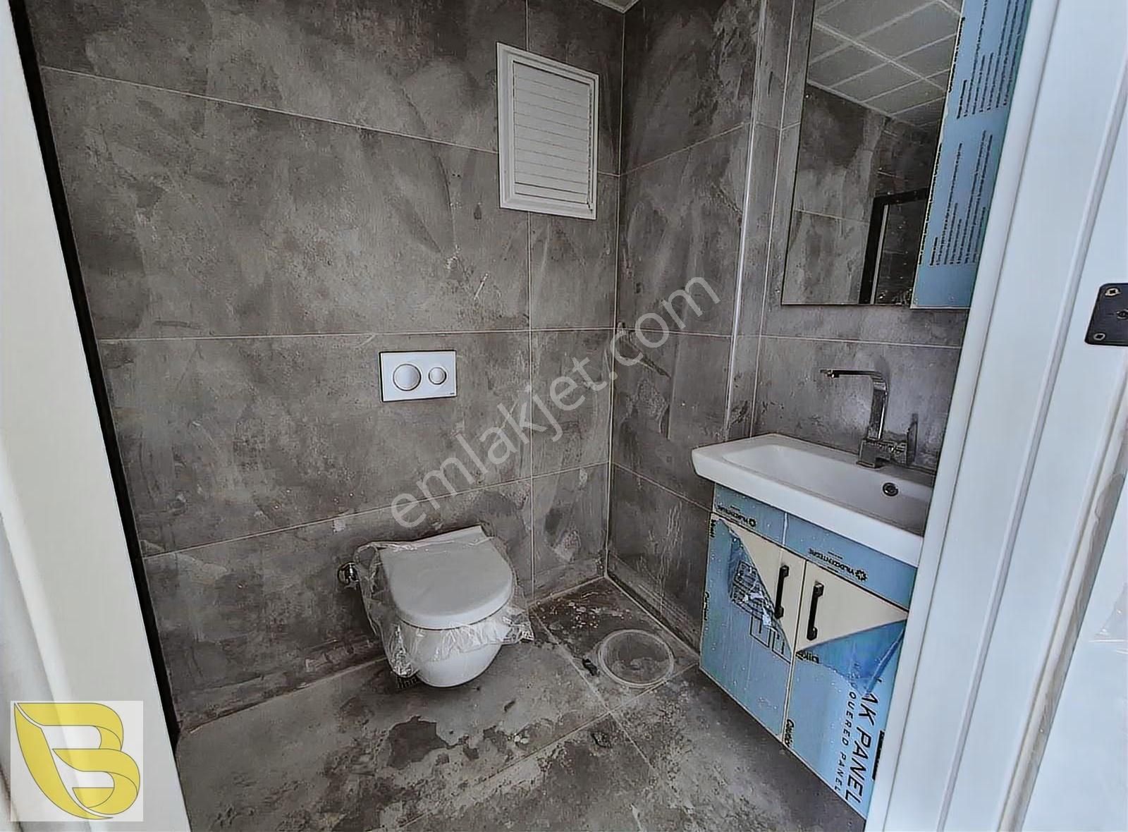 Havuzlu Site İçerisin'de Satılık 1+1 Daire - Görsel 13