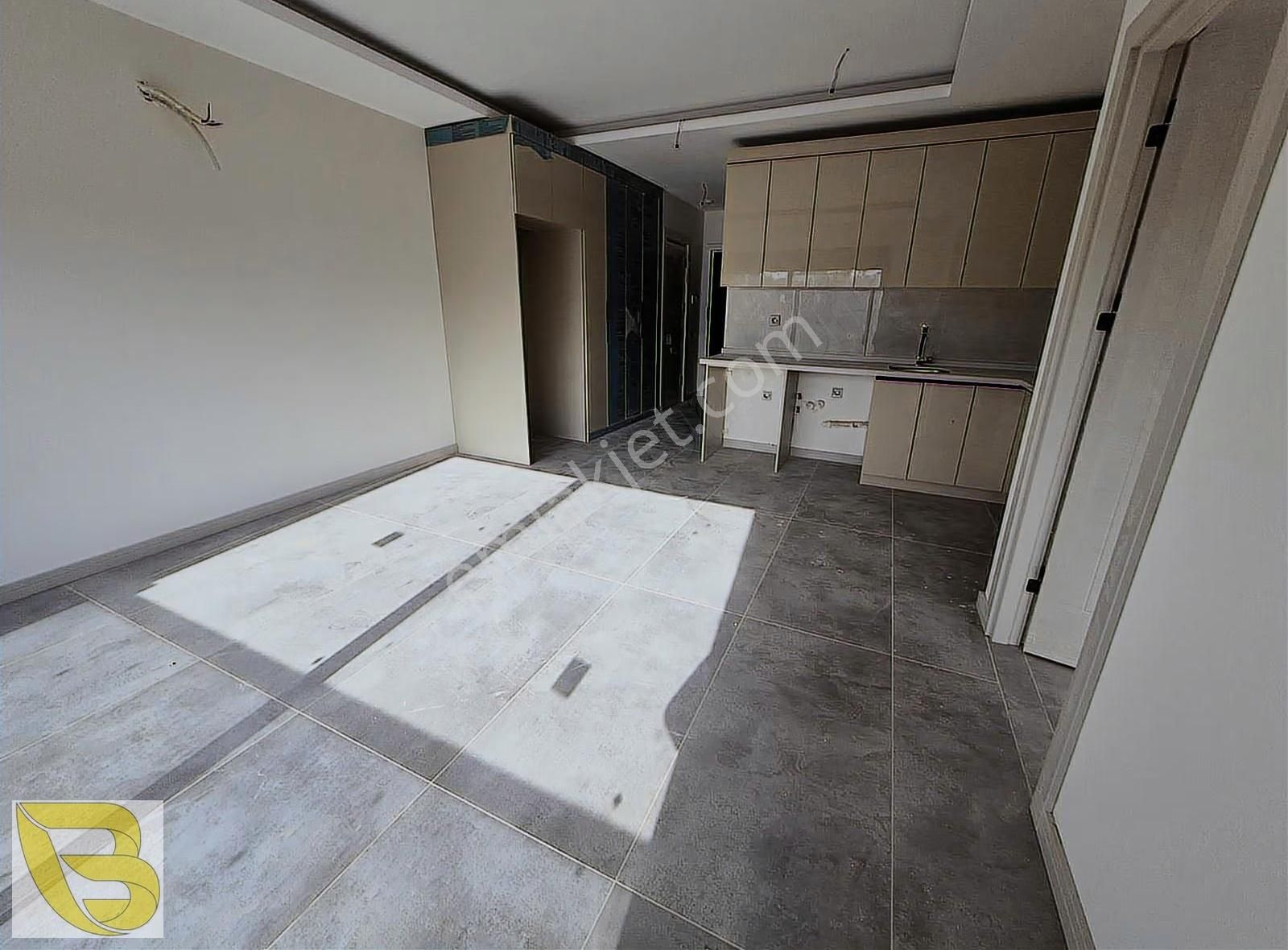 Havuzlu Site İçerisin'de Satılık 1+1 Daire - Görsel 5