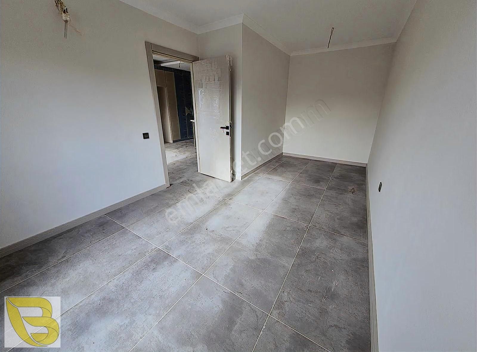 Havuzlu Site İçerisin'de Satılık 1+1 Daire - Görsel 16