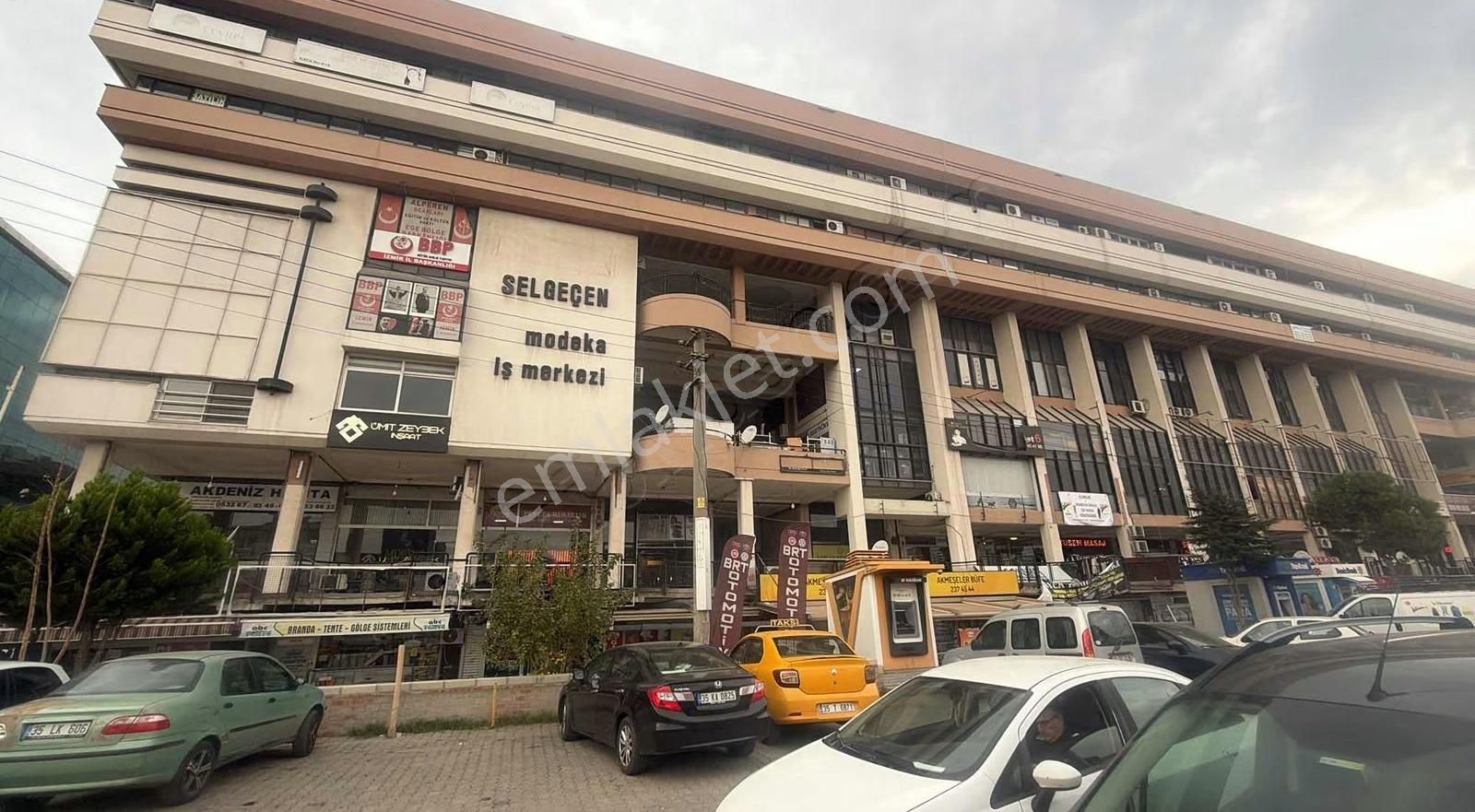 Yeşillik Caddesi'nde Kiralık Dükkan: 110m², Yüksek Tabela Değeri