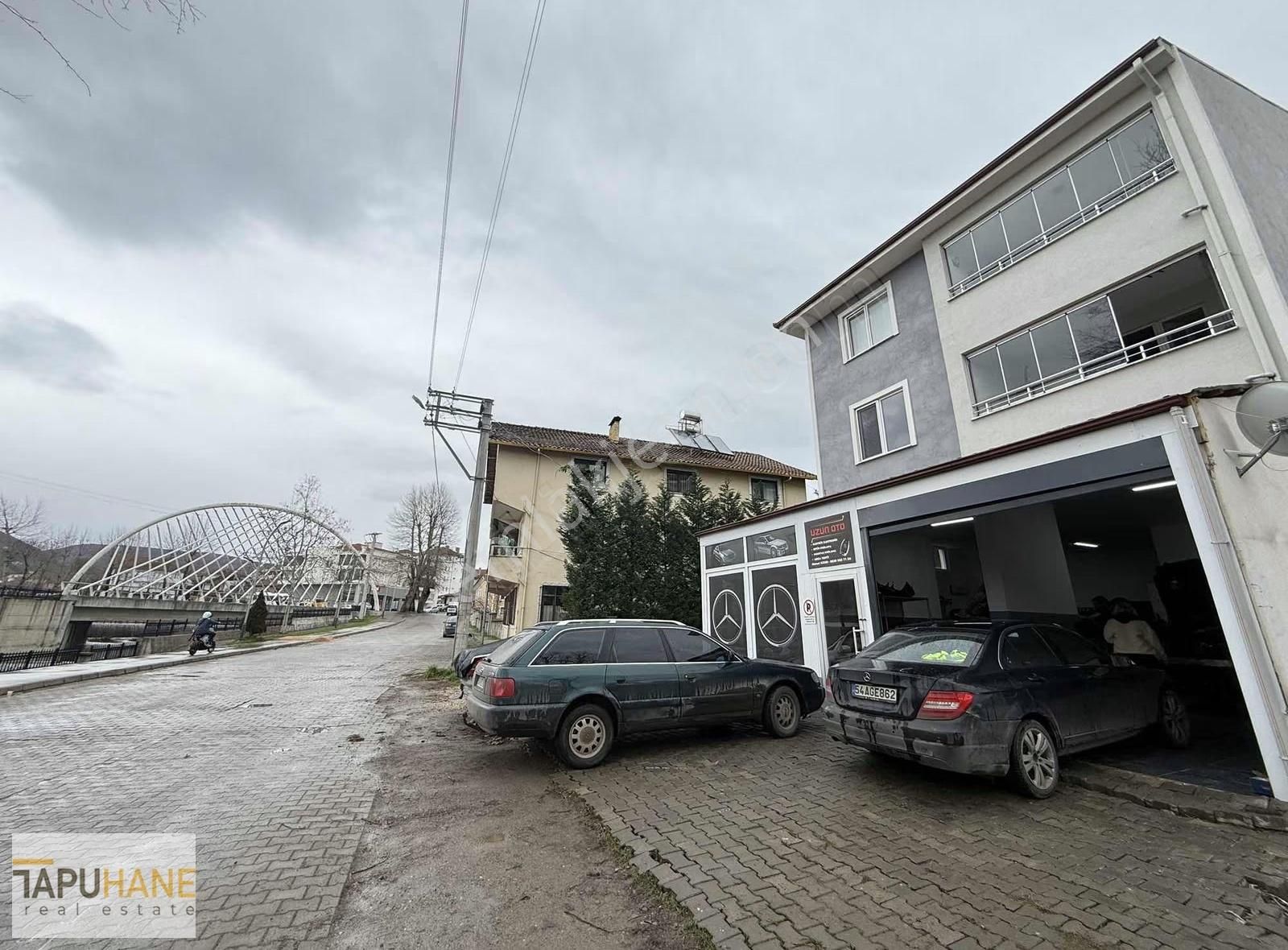 Tapuhane'den Çay Manzaralı Kiralık 3+1 Geniş Daire - Görsel 3