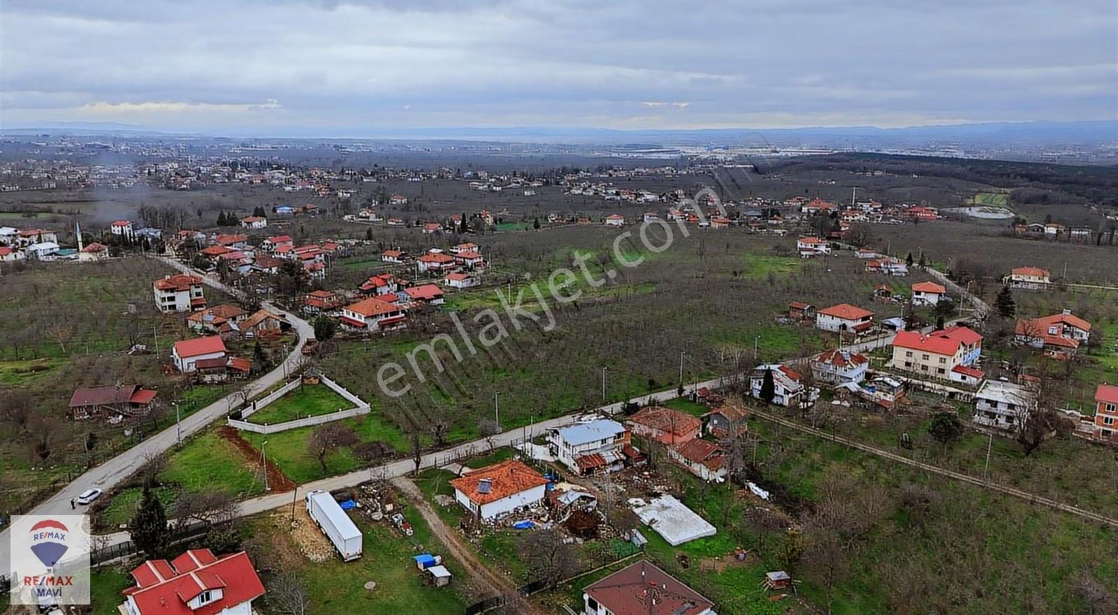Remax Mavi Cengiz Özdemir'den 423,42 M² Arsa - Görsel 4