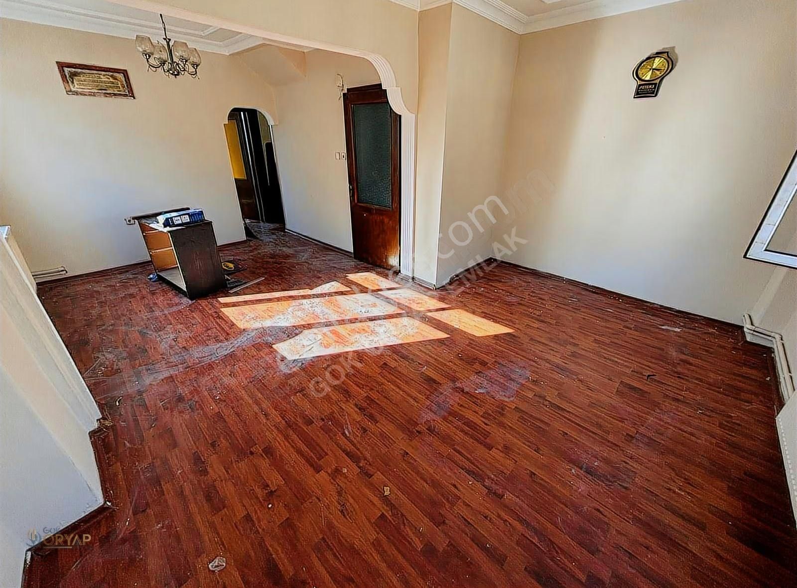 Gök Oryap'tan Kiralık Merkezi Konumda 3+1 4.kat Daire !