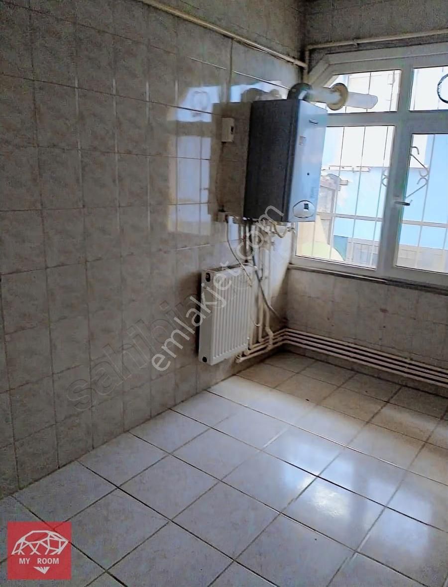 Ümraniye Ihlamurkuyu Mahallesinde 2+1 Kiralık Daire - Görsel 13