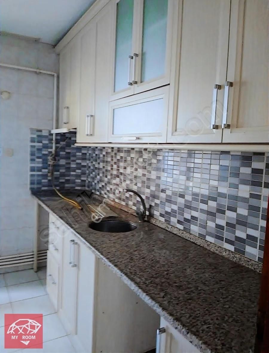 Ümraniye Ihlamurkuyu Mahallesinde 2+1 Kiralık Daire - Görsel 4