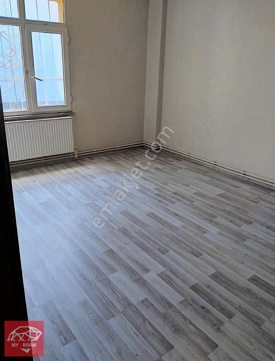 Ümraniye Ihlamurkuyu Mahallesinde 2+1 Kiralık Daire - Görsel 5