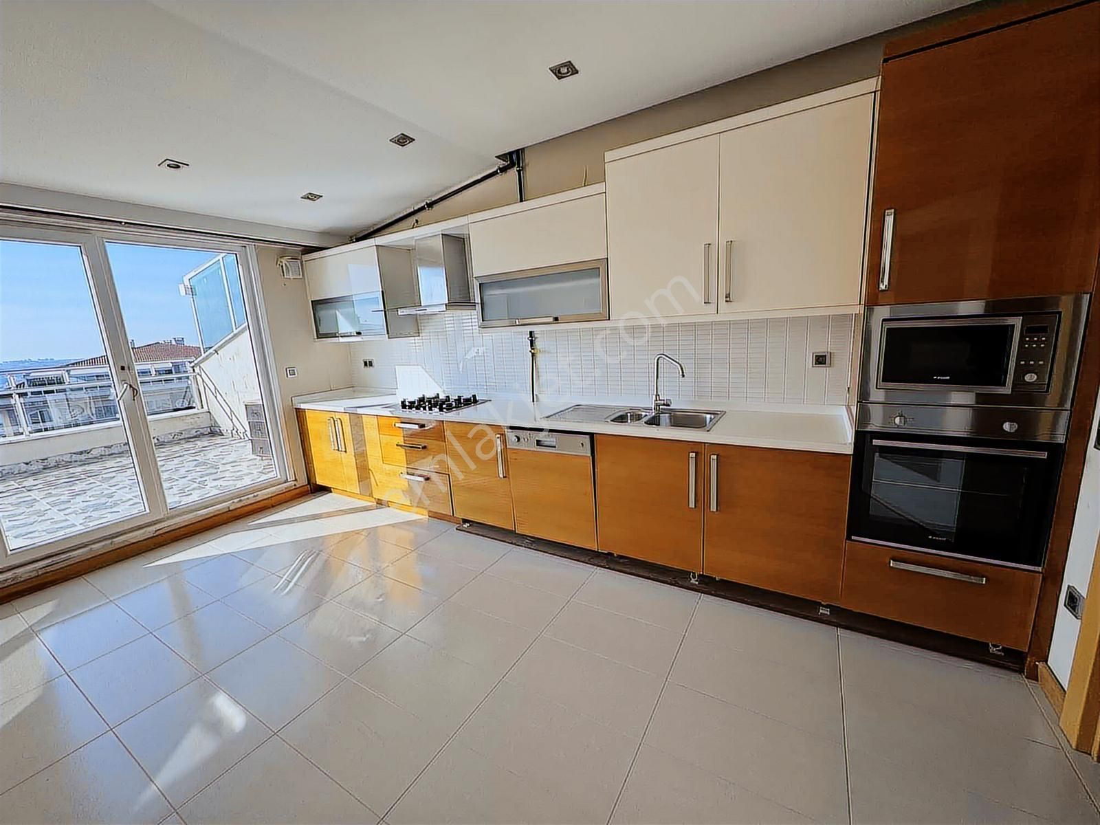 Beylikdüzü Hilal Konaklarında Peyzaj Cephe 3+1 Teraslı Çatı Katı - Görsel 19