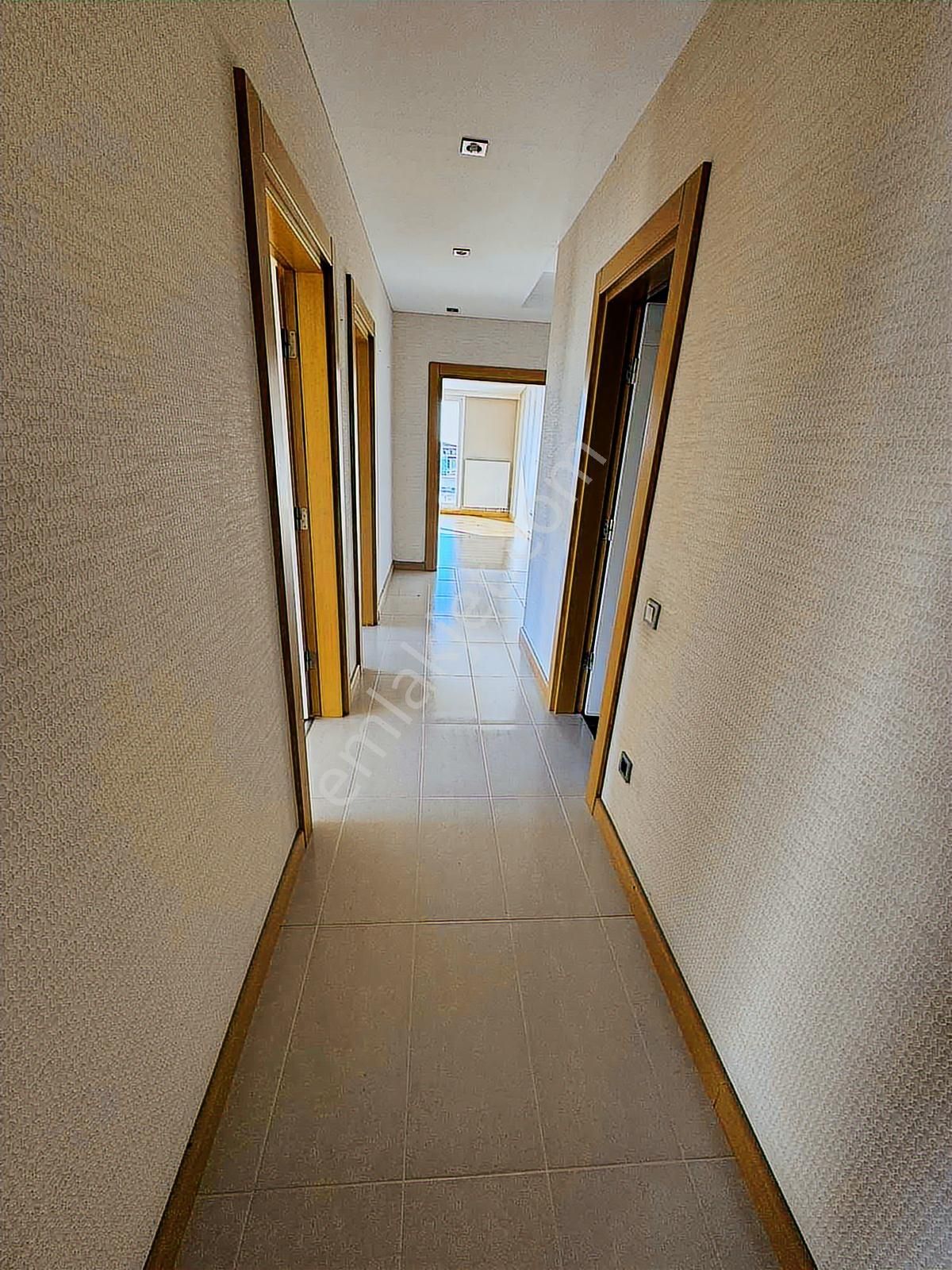 Beylikdüzü Hilal Konaklarında Peyzaj Cephe 3+1 Teraslı Çatı Katı - Görsel 11