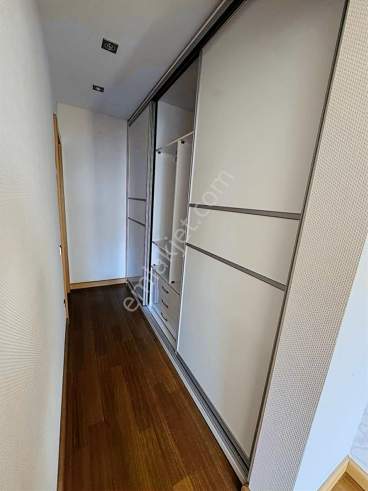 Beylikdüzü Hilal Konaklarında Peyzaj Cephe 3+1 Teraslı Çatı Katı - Görsel 7