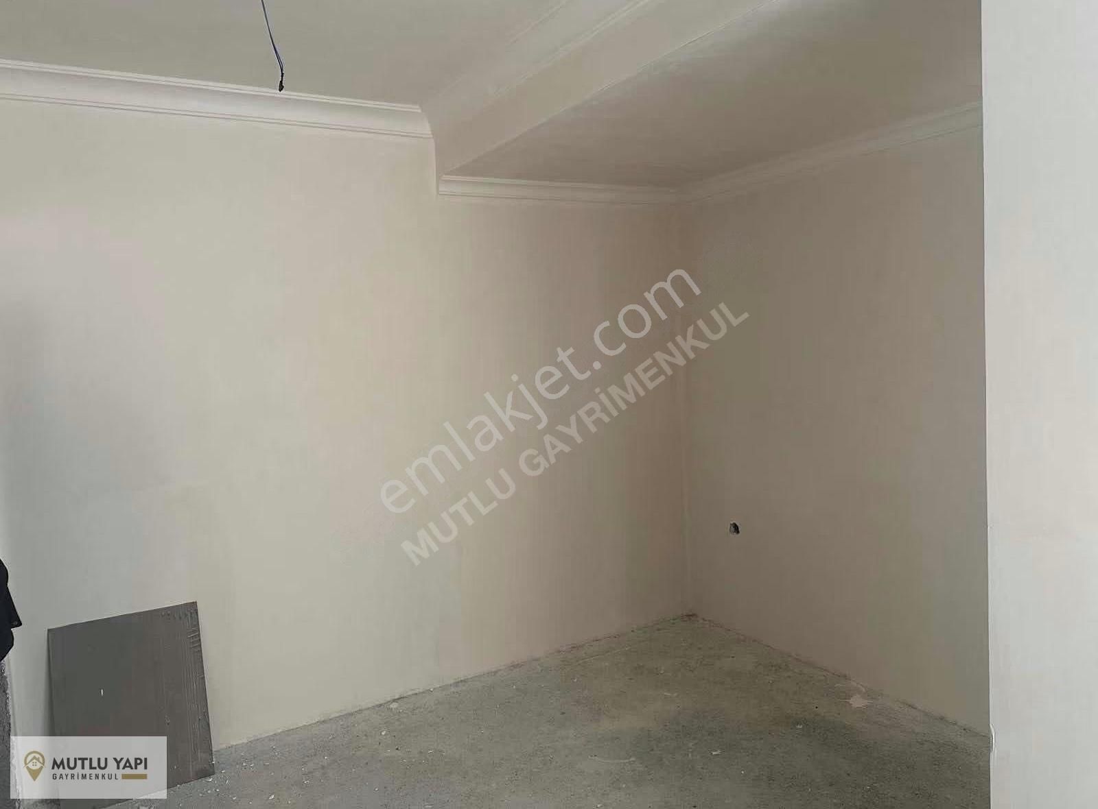 Mutlu Gayrimenkulden Meydan Yakını Satılık 2+1 Daire! - Görsel 23