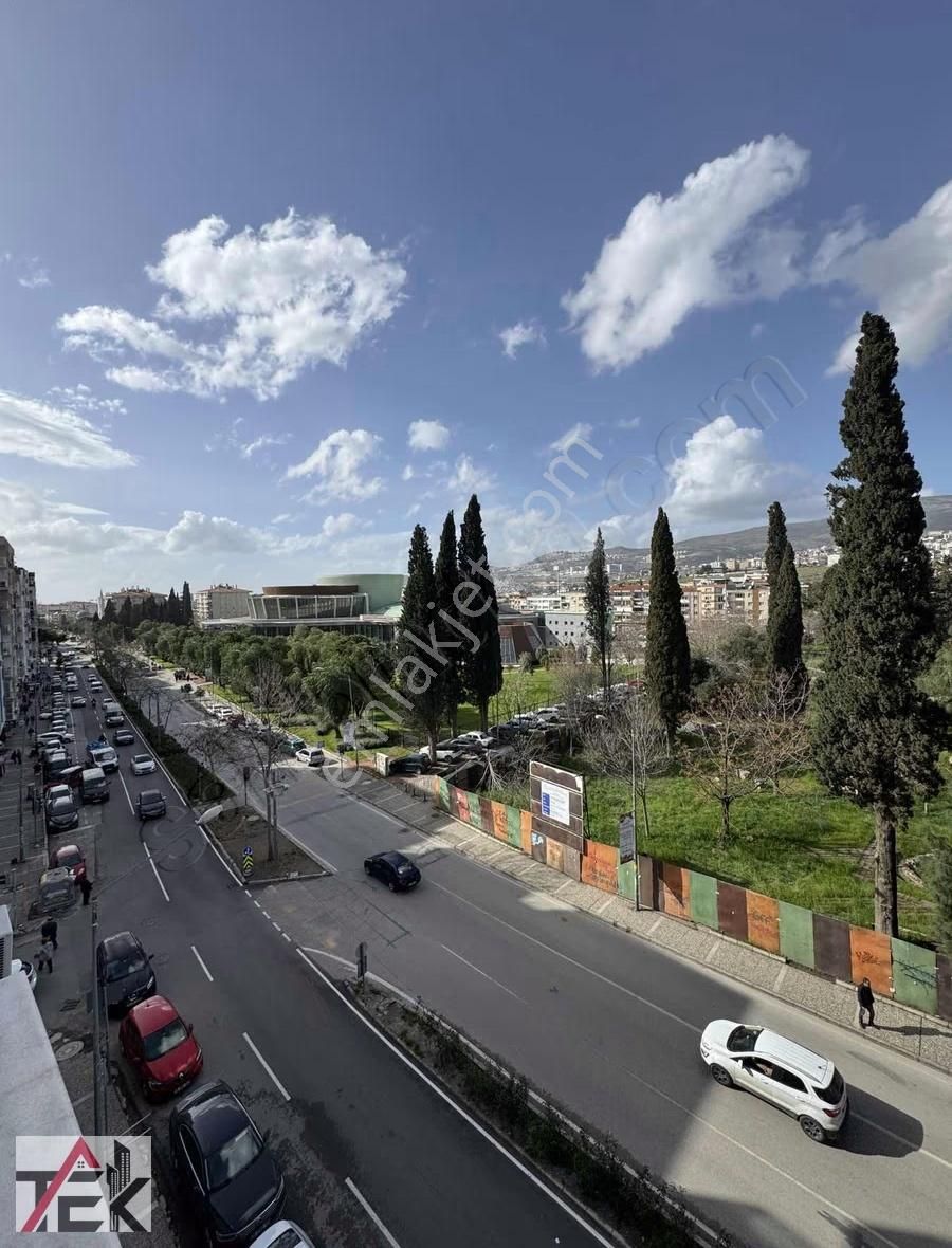 Bornova Merkez Peterson Köşkü Karşısında 3+1 Lüks Kiralık Daire - Görsel 27