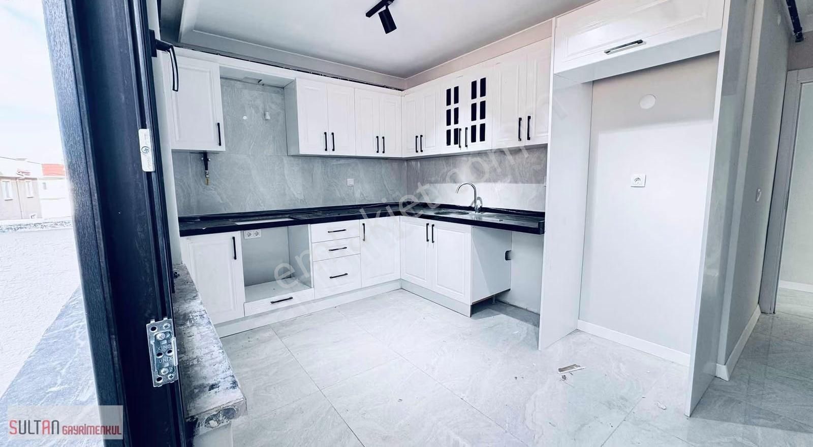 Sultan Gayrımenkul'dan Tuzla Caddesı'ne Yakın 3 + 1 Orta Kat - Görsel 17
