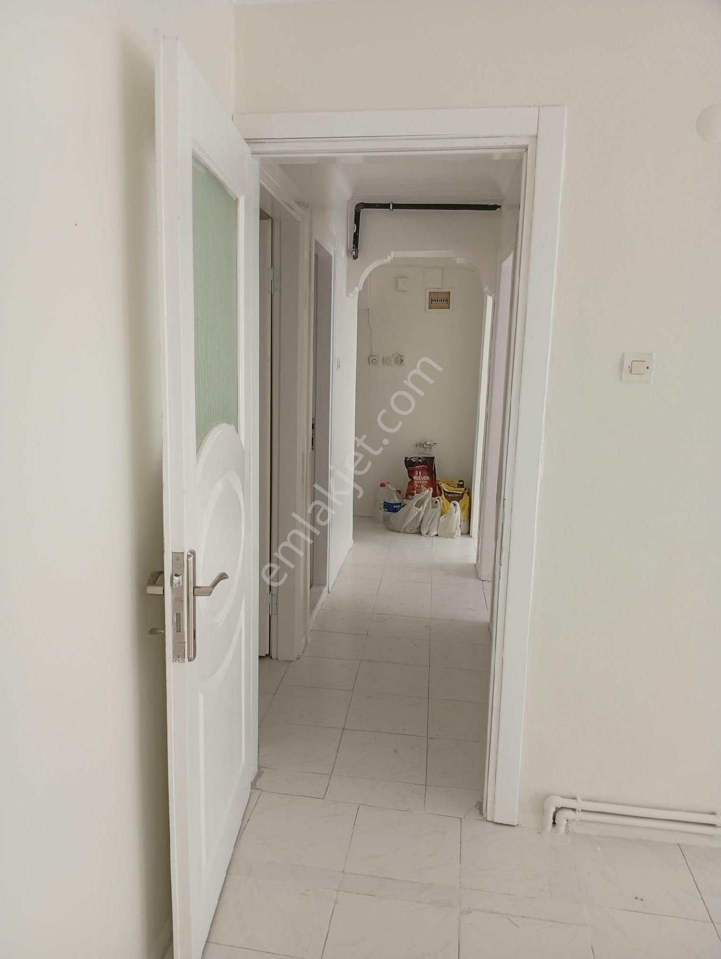 Nergiz'de Geniş Ara Kat 2+1 Kilerli Balkonlu Merkezi Konumda - Görsel 7