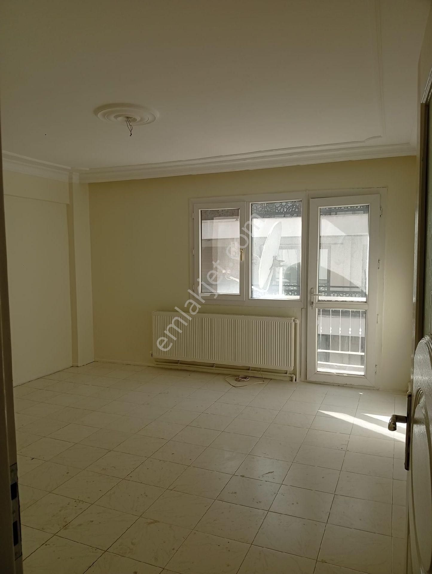 Nergiz'de Geniş Ara Kat 2+1 Kilerli Balkonlu Merkezi Konumda - Görsel 2