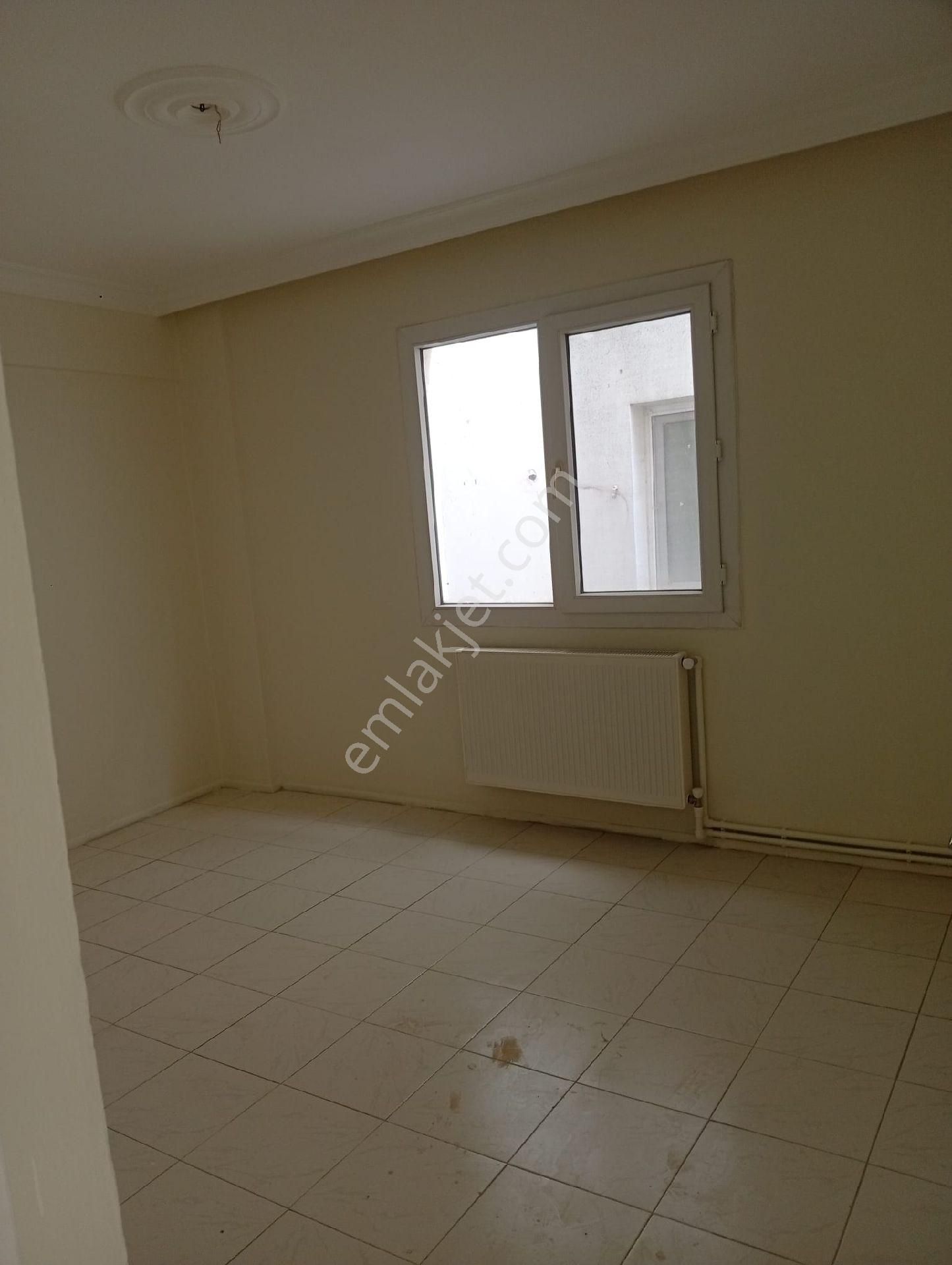 Nergiz'de Geniş Ara Kat 2+1 Kilerli Balkonlu Merkezi Konumda - Görsel 4