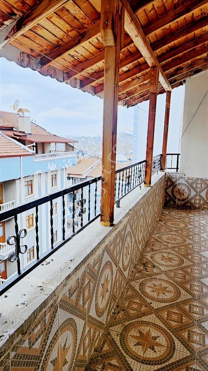 Başak Ta Teras Balkonlu Katta 2+1 Daire - Görsel 2