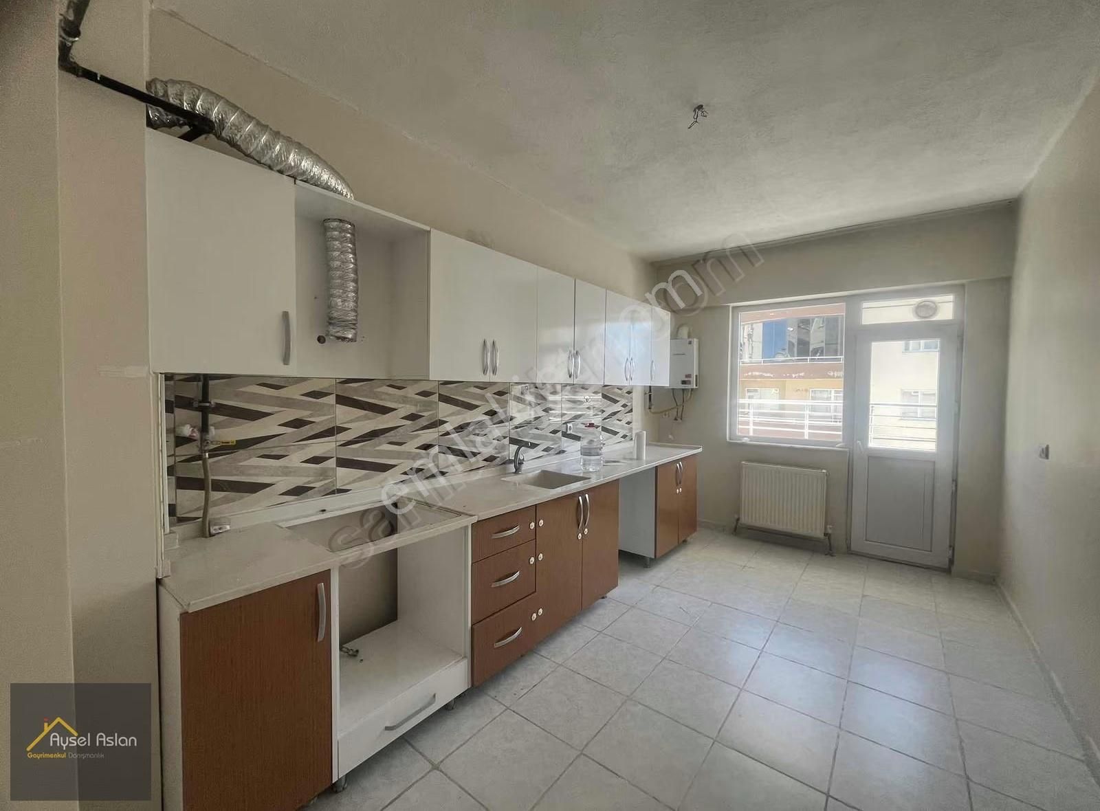 Erkilet Osmangazi'de 3+1 Ara Kat Kiralık Daire - Görsel 12