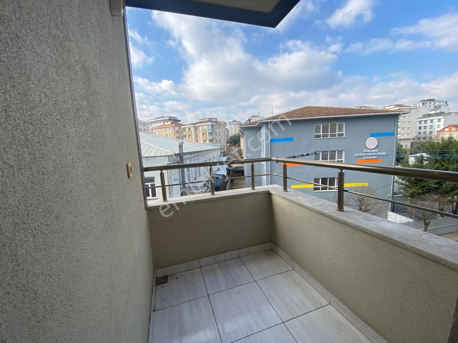 Çekmeköy'de Metro'ya Yakın Merkezi 2+1 Kiralık Daire - Görsel 15