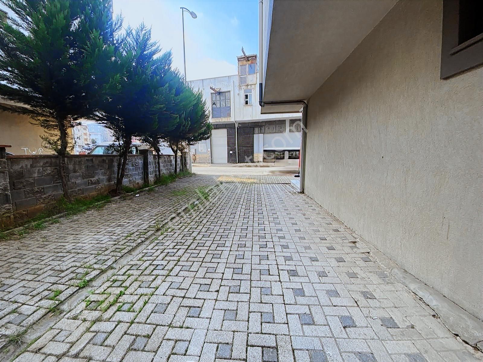 Çekmeköy'de Metro'ya Yakın Merkezi 2+1 Kiralık Daire - Görsel 22