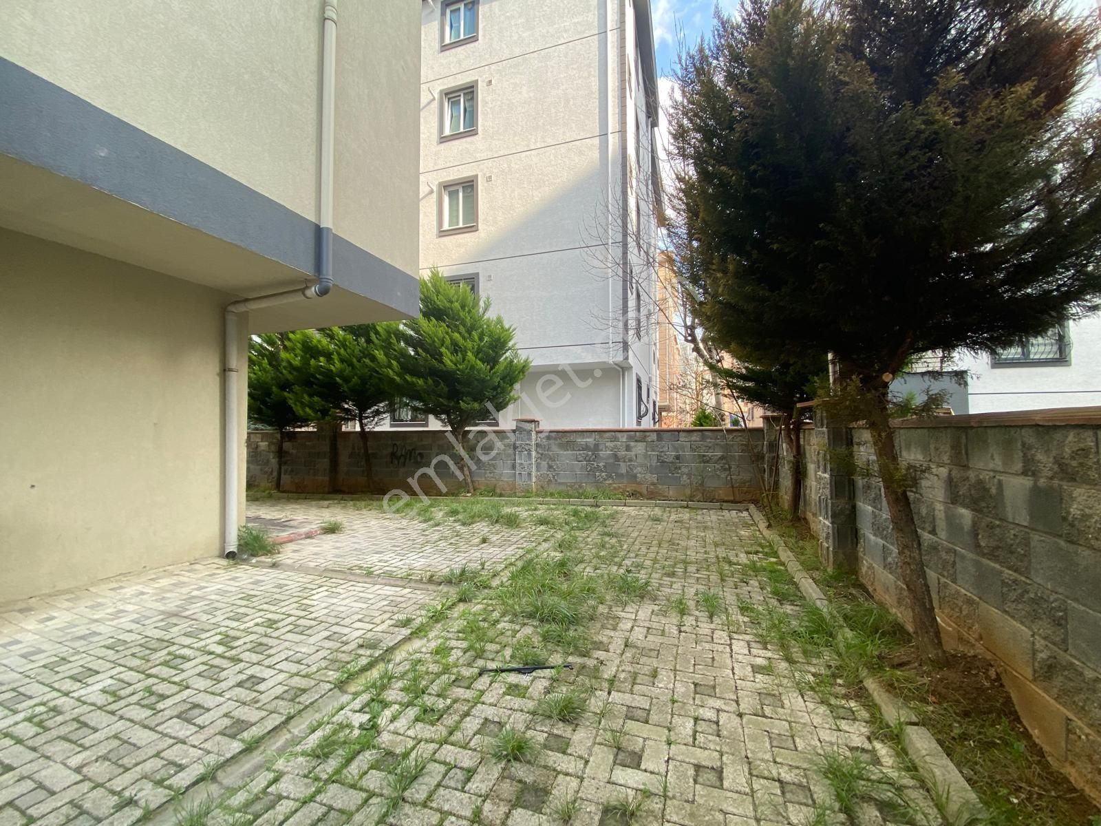 Çekmeköy'de Metro'ya Yakın Merkezi 2+1 Kiralık Daire - Görsel 11