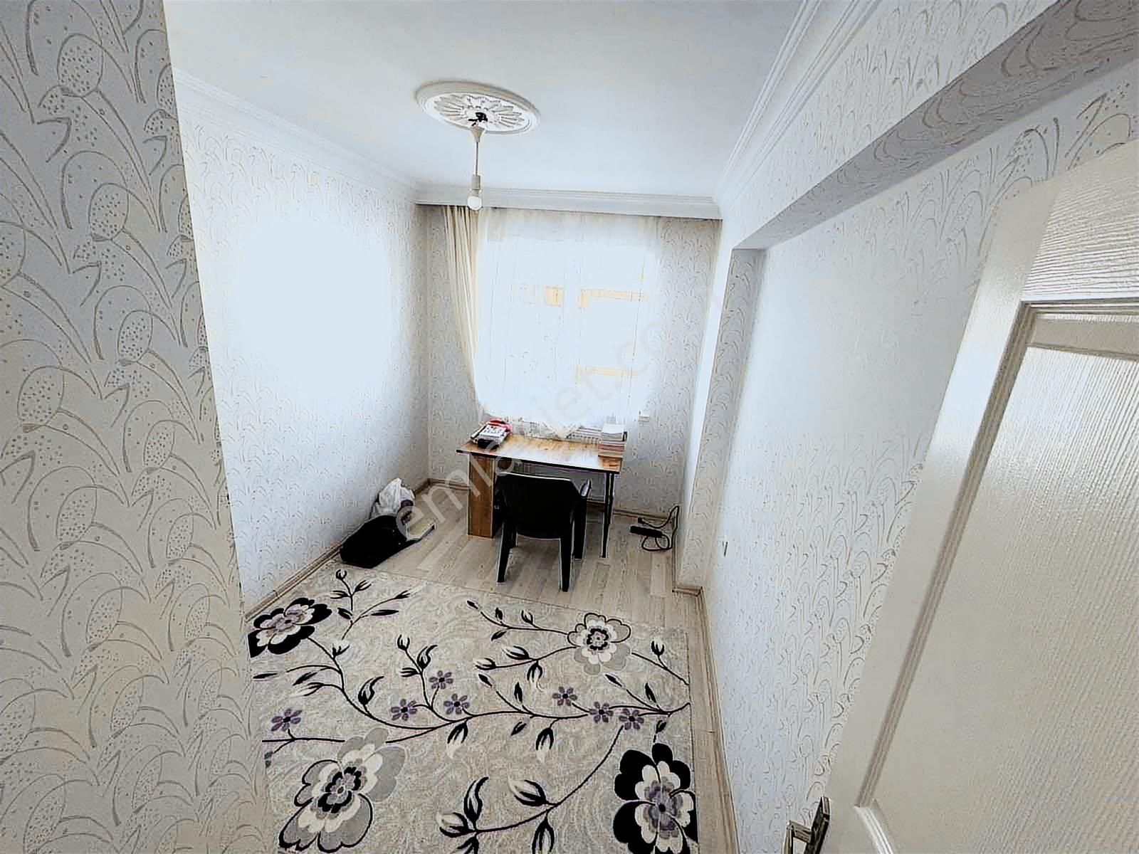 Lider'den Frsat 2+1 Asansörlü 1.kat Konumnda Gazi Merkezde Daire - Görsel 4