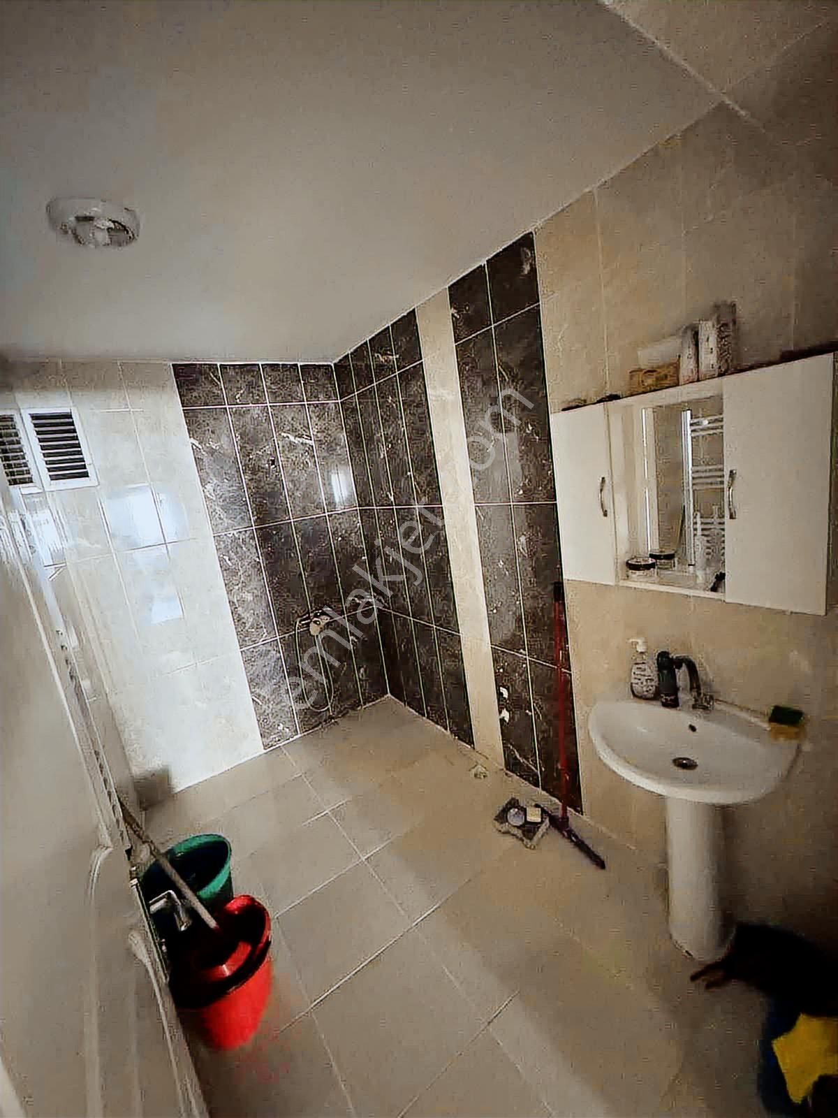 Lider'den Frsat 2+1 Asansörlü 1.kat Konumnda Gazi Merkezde Daire - Görsel 25