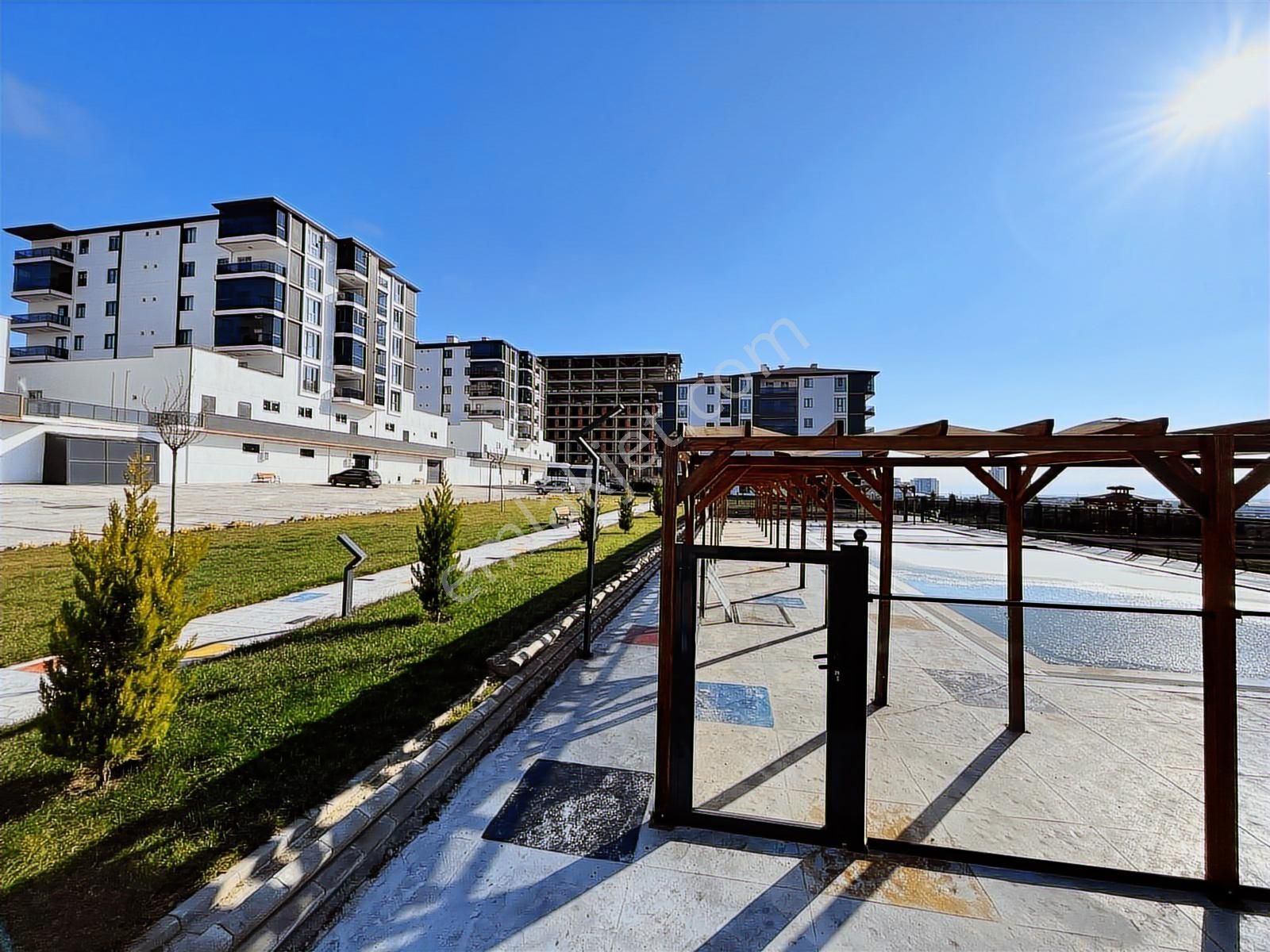 Laçin Garden Da 2+1 Açık Mutfak Ebeveyn Banyolu Kiralık Daire!!!