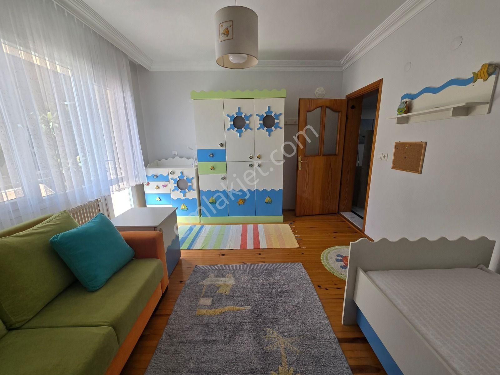 Gaziemir Sarniç'ta Kiralık Eşyalı Şahane Daire - Görsel 13
