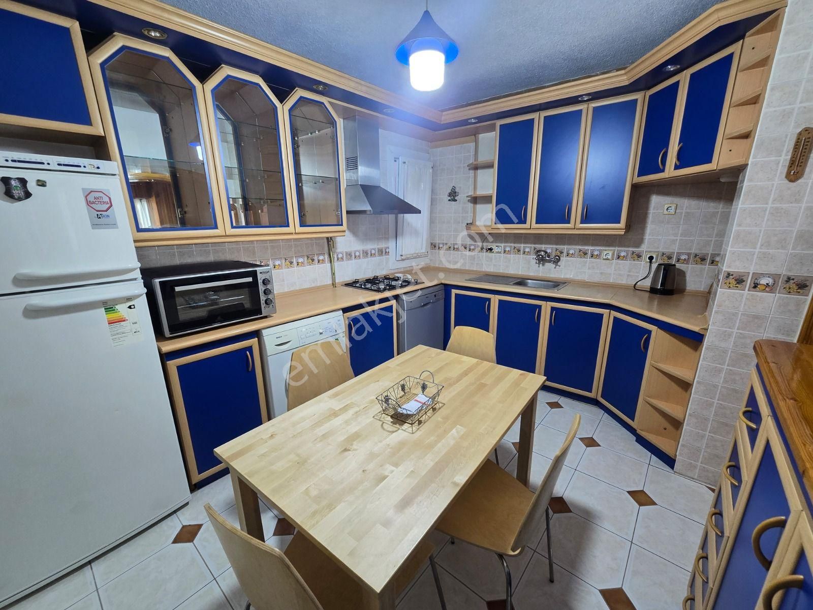 Gaziemir Sarniç'ta Kiralık Eşyalı Şahane Daire