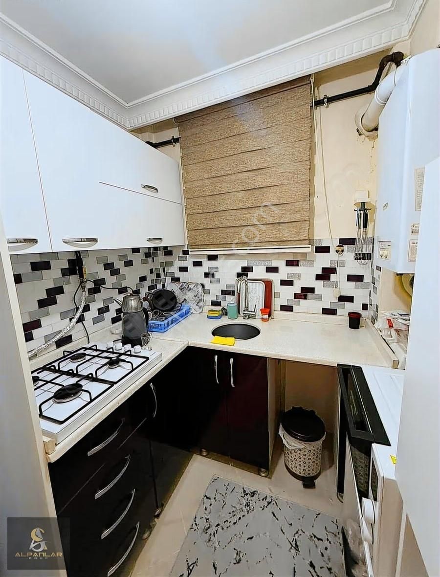 Küçükçekmece Yenimahallede 1+1 Satılık 70m2 Bahçe Katı Daire - Görsel 11