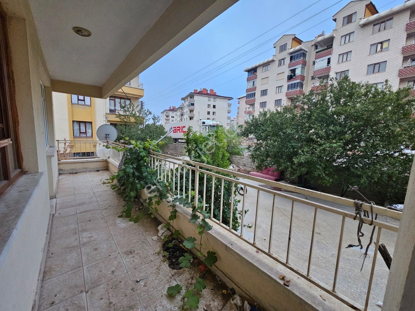 Metin Gönülalan'dan Novada Arkası Geniş 3+1 Daire - Görsel 14