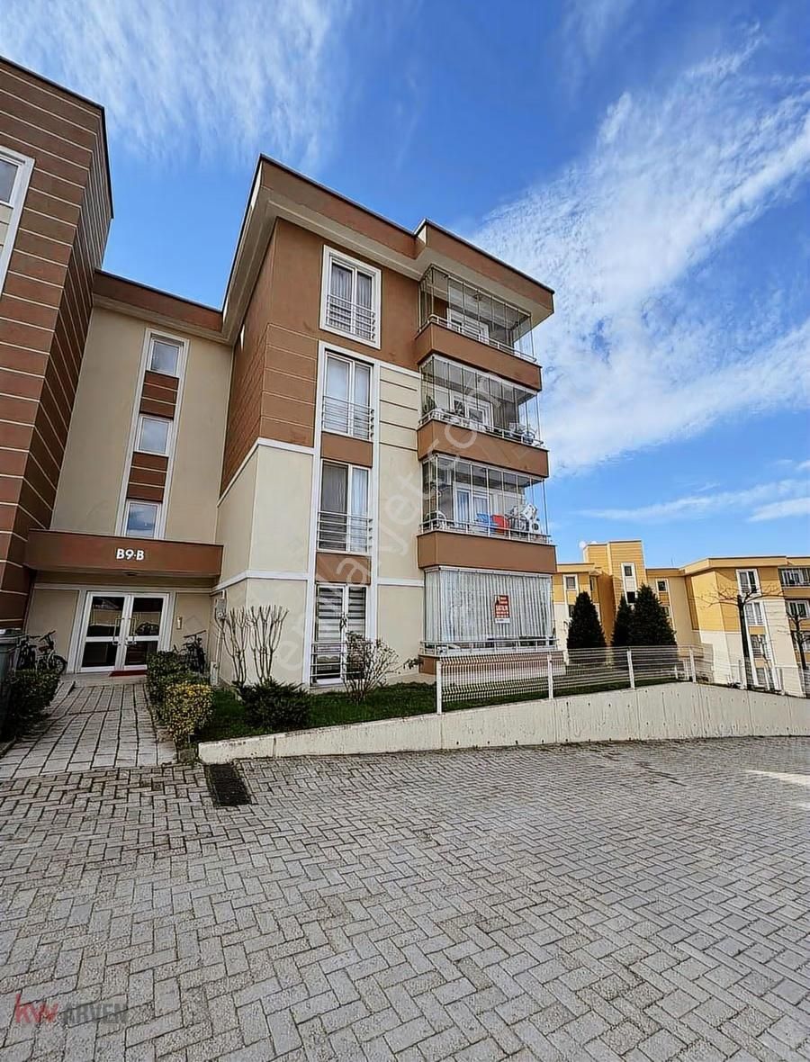 Kw Arven'den Pekdemir Evimiz Kocaeli Site'sinde Satılık 3+1