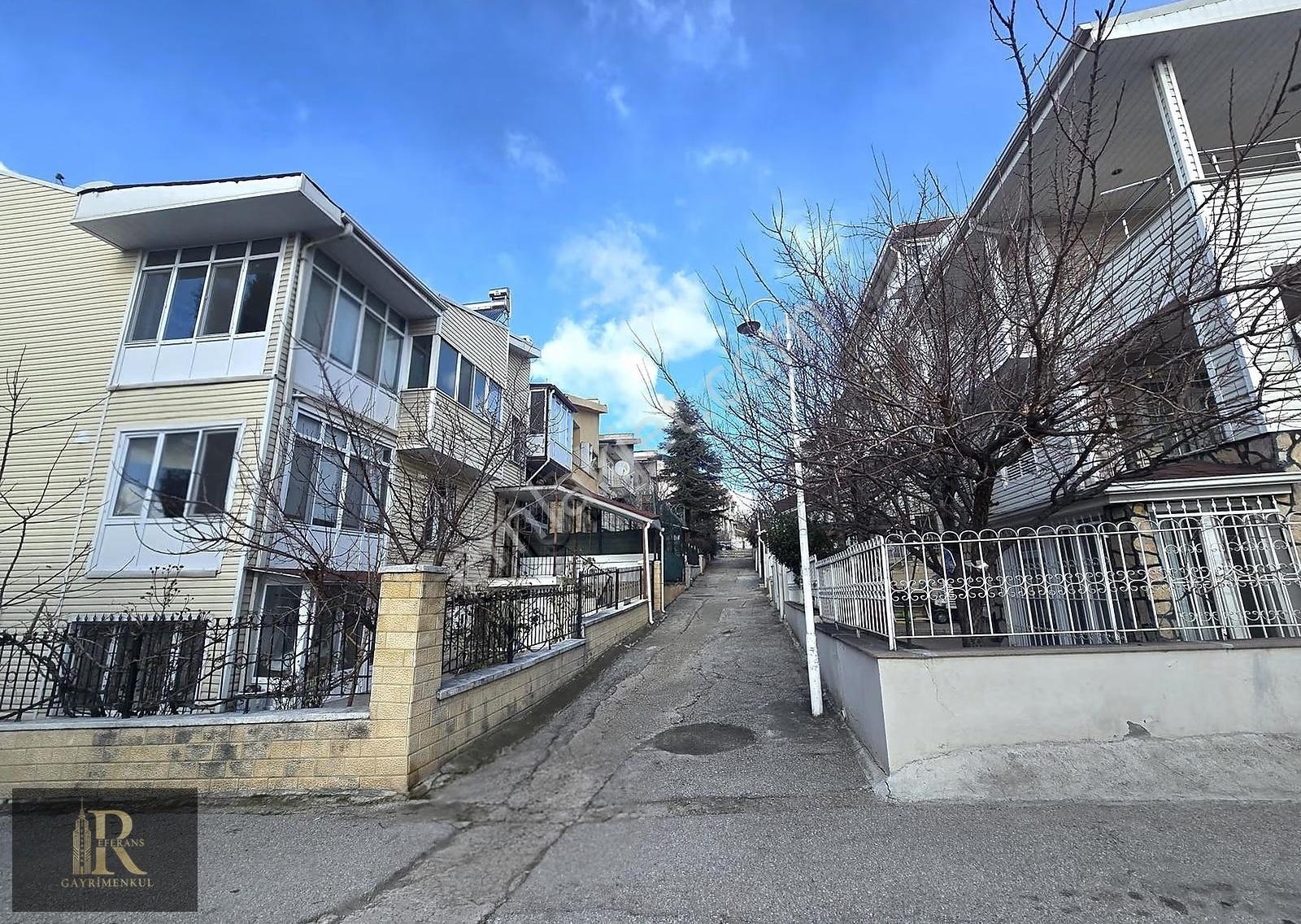 Kardelen Oleyiş 3 Sit'de Köşe Başı Manzaralı 4+1 Tripleks Villa - Görsel 33