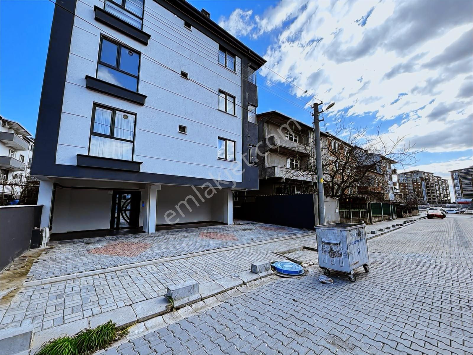 C.gürsel Bul.civarı Ayrı Mutfak 1+1 Kiralık(açıklamayı Okuyun!)