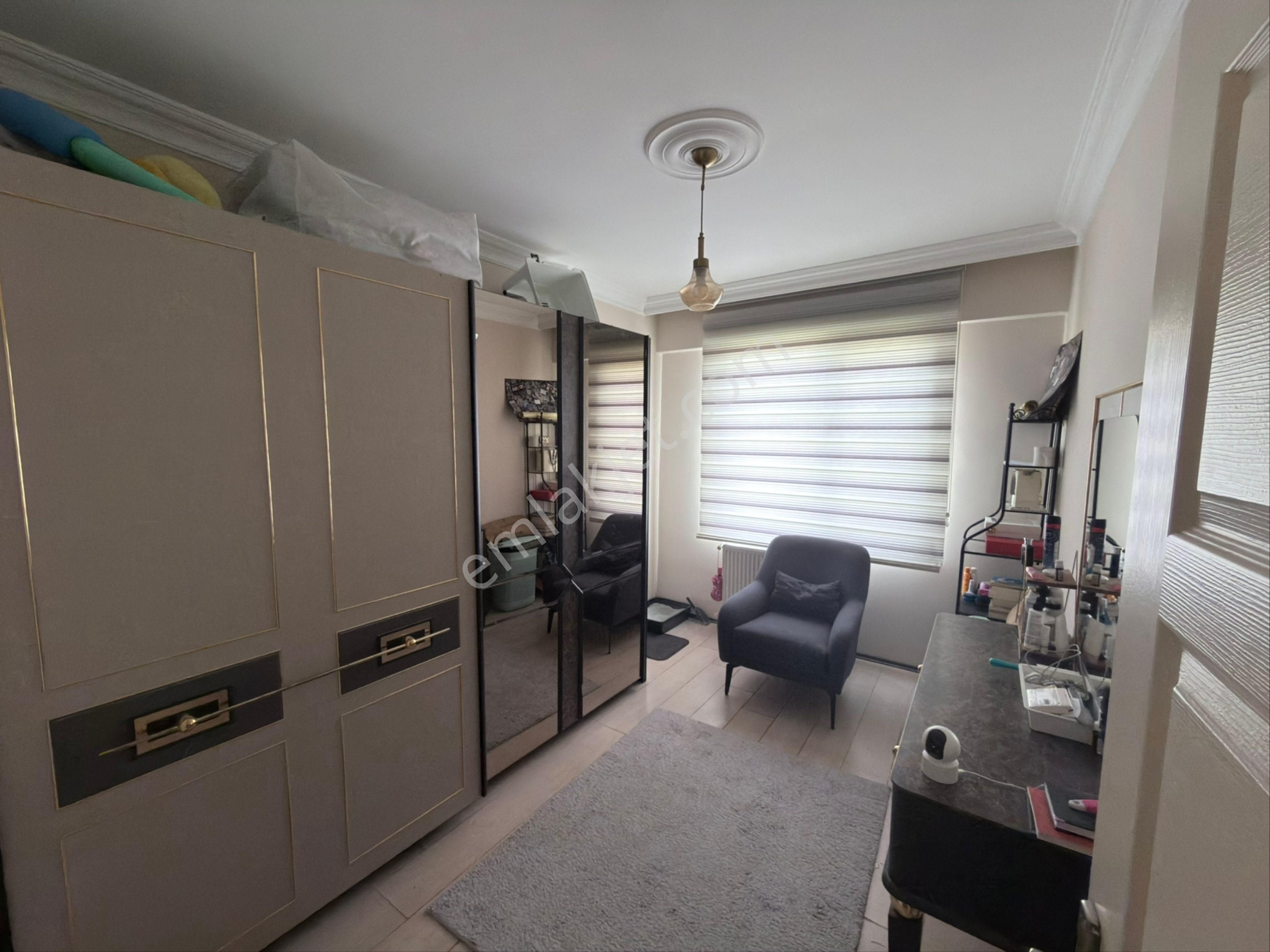 Adnan Menderes' De Satılık Geniş 3+1 Daire!!! - Görsel 10