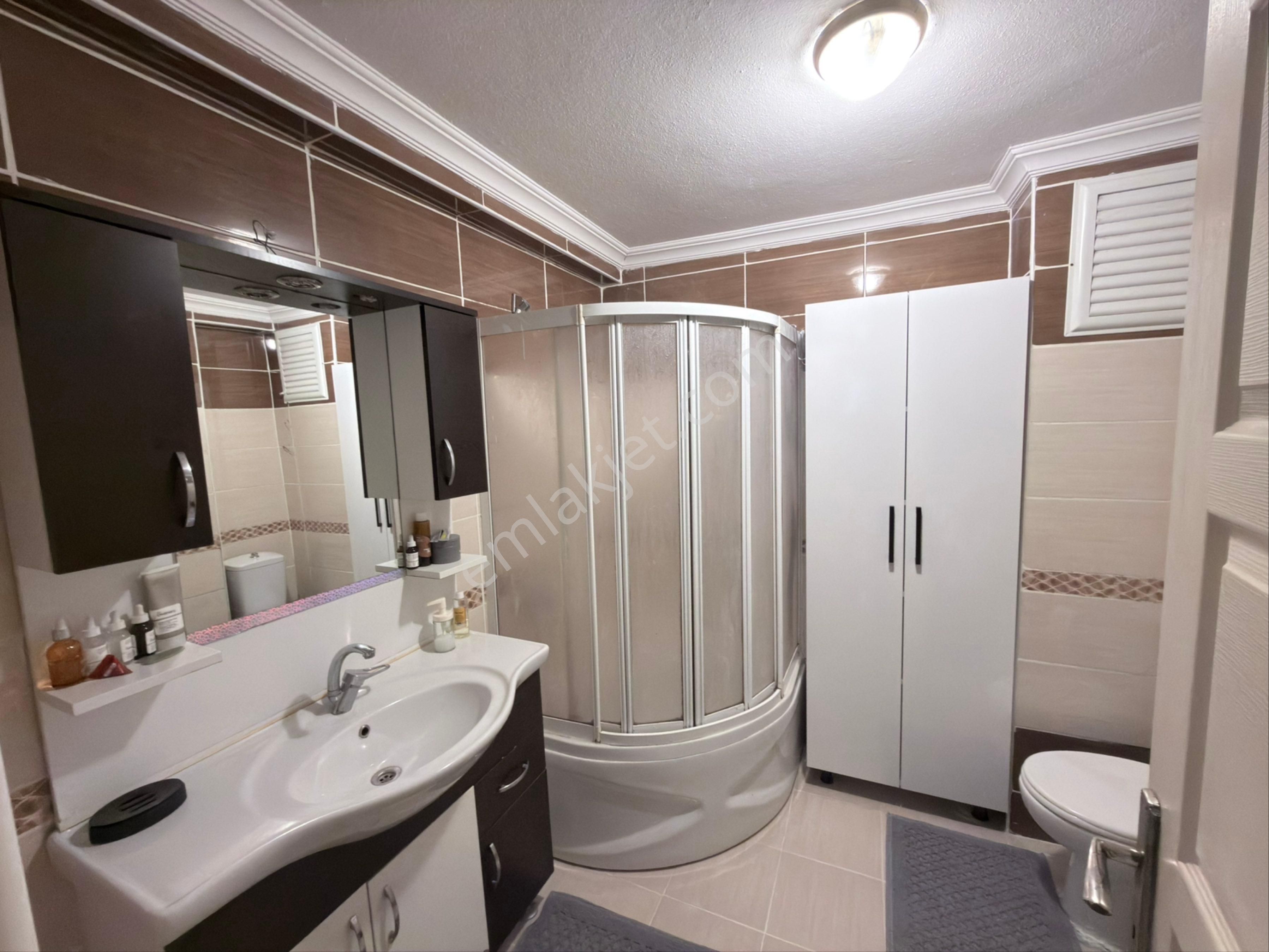 Adnan Menderes' De Satılık Geniş 3+1 Daire!!! - Görsel 15