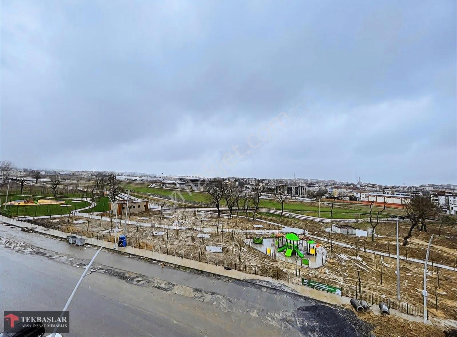 Millet Bahçesi Karşısı, Butik Sitede 1+1 Asansörlü, Teraslı !!! - Görsel 13